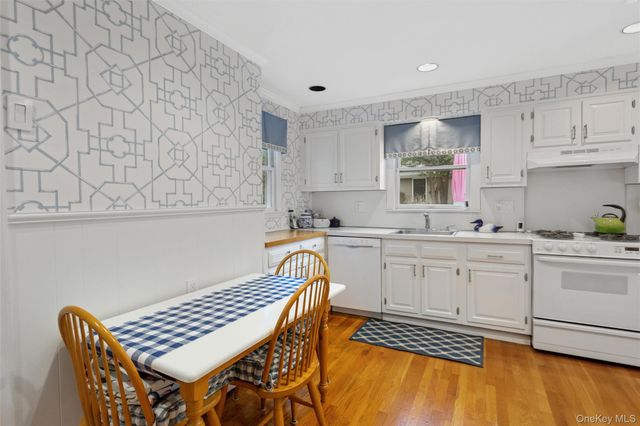 172 Fernwood Terrace, Garden City, NY 11530