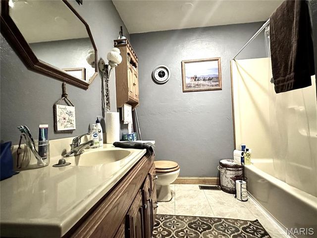 34 Kathryn Drive, St James, MO 65559