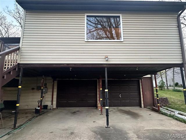 34 Kathryn Drive, St James, MO 65559