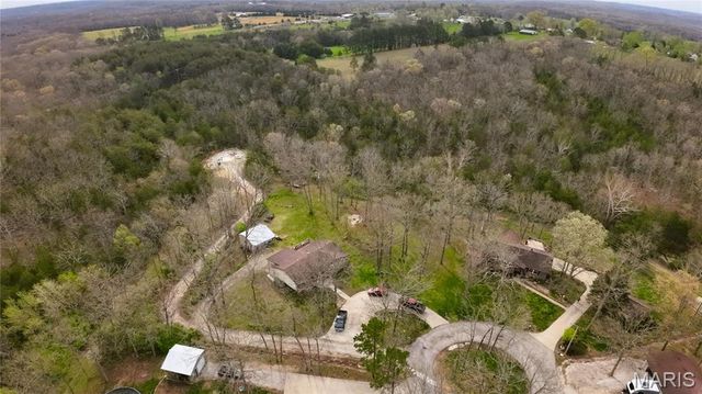 34 Kathryn Drive, St James, MO 65559