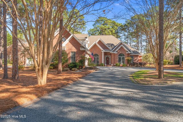 26 Talamore Drive, Southern Pines, NC 28387