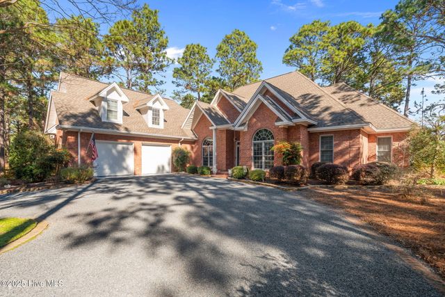 26 Talamore Drive, Southern Pines, NC 28387