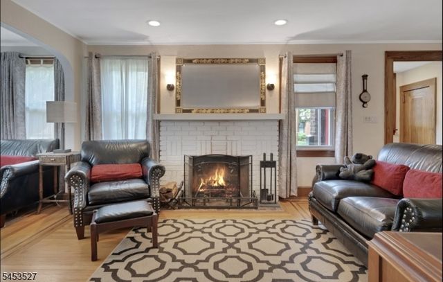 17 Ferncliff Rd, Bloomfield Twp., NJ 07003