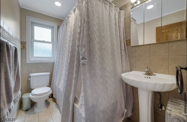 17 Ferncliff Rd, Bloomfield Twp., NJ 07003