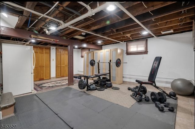17 Ferncliff Rd, Bloomfield Twp., NJ 07003