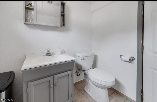 17 Ferncliff Rd, Bloomfield Twp., NJ 07003