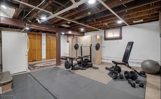 17 Ferncliff Rd, Bloomfield Twp., NJ 07003