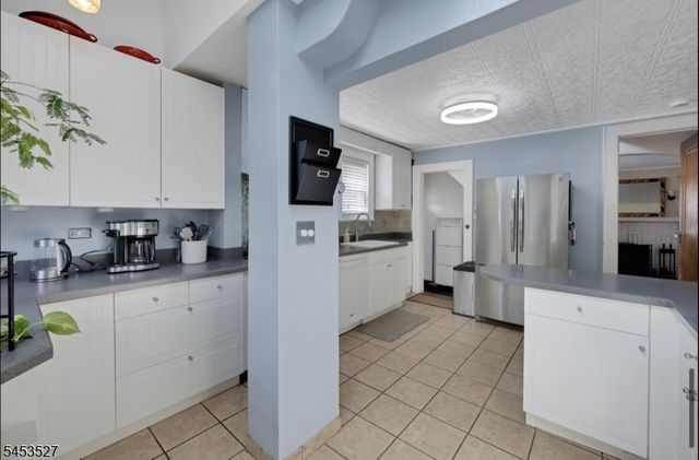 17 Ferncliff Rd, Bloomfield Twp., NJ 07003