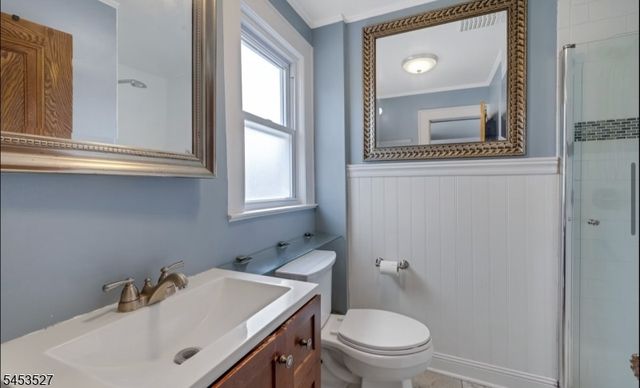 17 Ferncliff Rd, Bloomfield Twp., NJ 07003