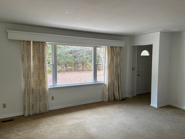 4585 Lorenson Road, Fruitland Twp, MI 49445