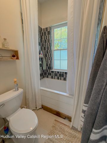 190 Leggs Mill Road, Lake Katrine, NY 12449