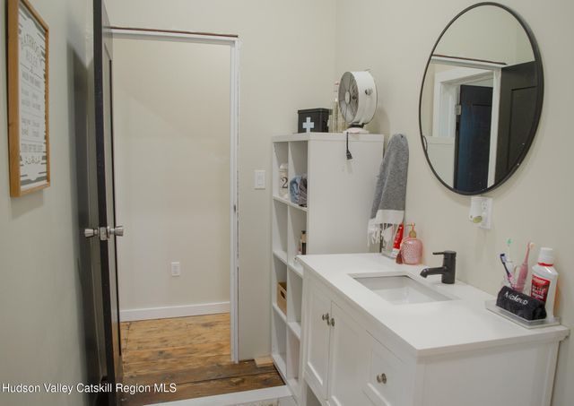 190 Leggs Mill Road, Lake Katrine, NY 12449