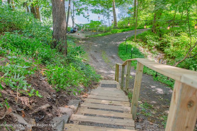 190 Leggs Mill Road, Lake Katrine, NY 12449