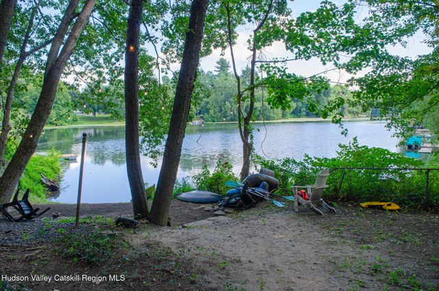 190 Leggs Mill Road, Lake Katrine, NY 12449