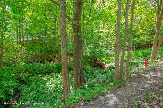 190 Leggs Mill Road, Lake Katrine, NY 12449