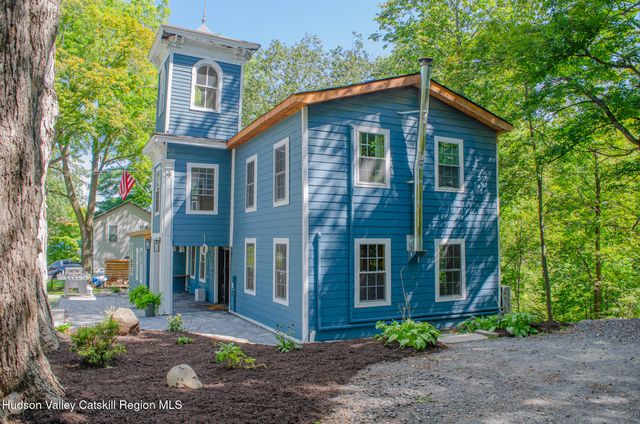 190 Leggs Mill Road, Lake Katrine, NY 12449