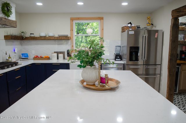 190 Leggs Mill Road, Lake Katrine, NY 12449