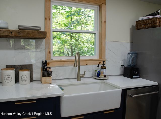 190 Leggs Mill Road, Lake Katrine, NY 12449