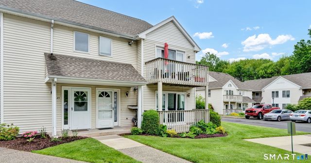43 Millbrook Court 43, Newington, CT 06111