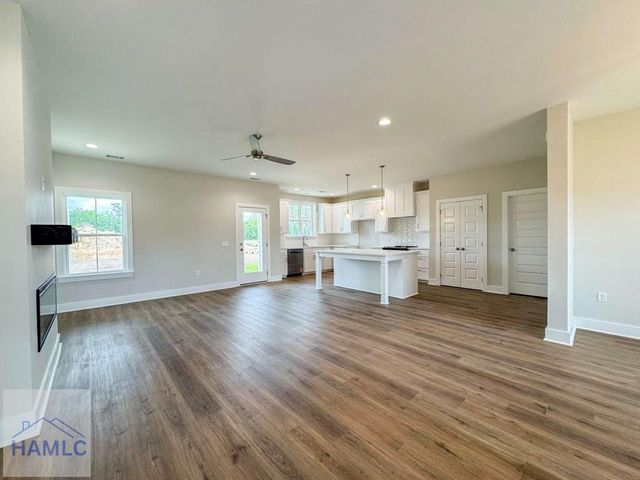 170 Cottage Loop, Midway, GA 31320