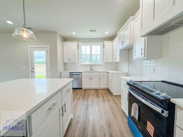 170 Cottage Loop, Midway, GA 31320