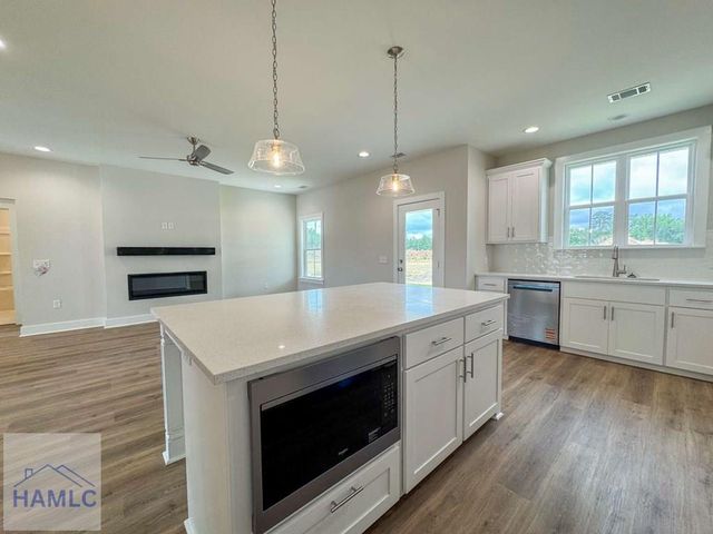 170 Cottage Loop, Midway, GA 31320