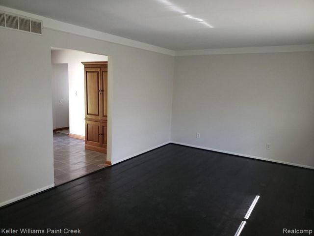 3136 Kilmer Drive, Troy, MI 48083