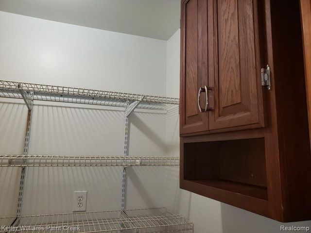 3136 Kilmer Drive, Troy, MI 48083