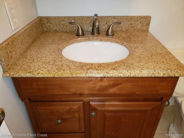 3136 Kilmer Drive, Troy, MI 48083