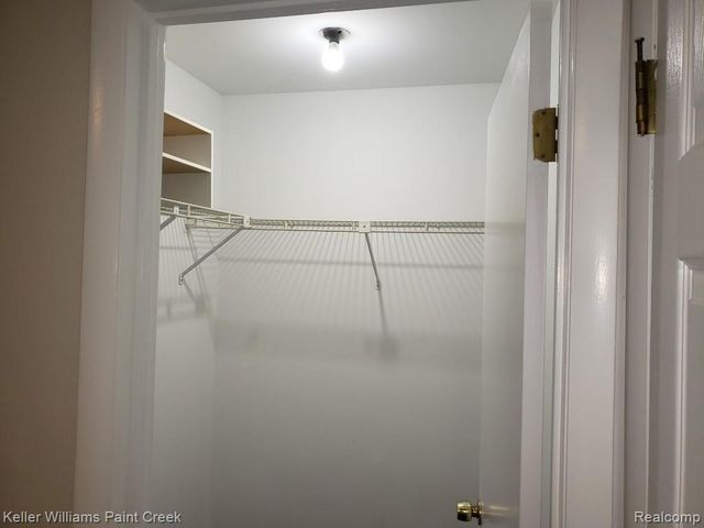3136 Kilmer Drive, Troy, MI 48083