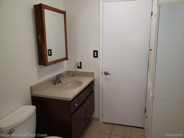 3136 Kilmer Drive, Troy, MI 48083
