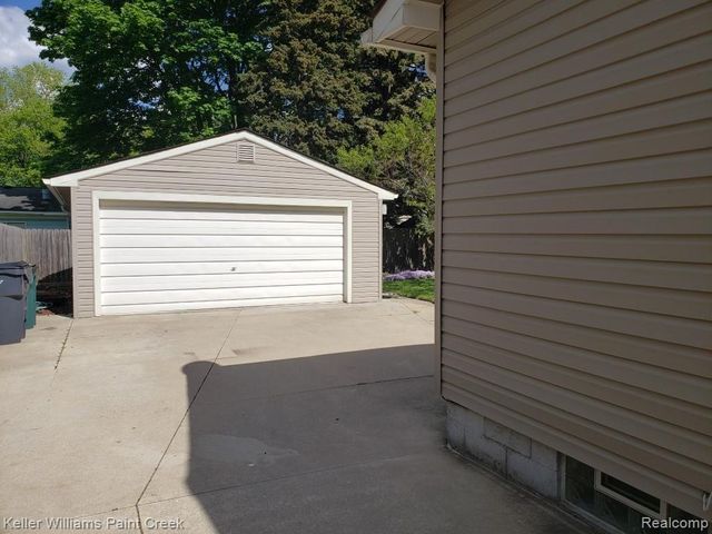 3136 Kilmer Drive, Troy, MI 48083