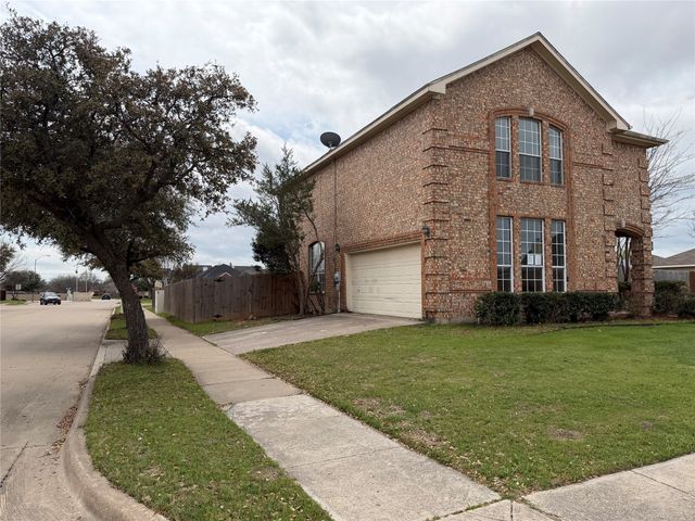 1001 Windsor Drive, Saginaw, TX 76179