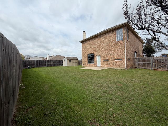 1001 Windsor Drive, Saginaw, TX 76179