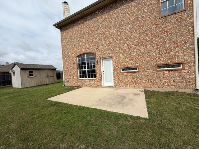 1001 Windsor Drive, Saginaw, TX 76179