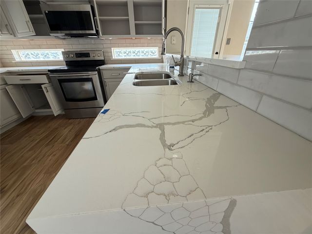 1001 Windsor Drive, Saginaw, TX 76179