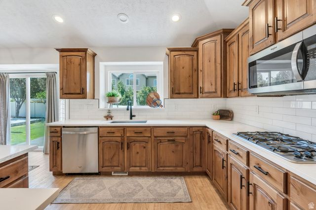 14466 S LONG RIDGE DR, Herriman, UT 84096