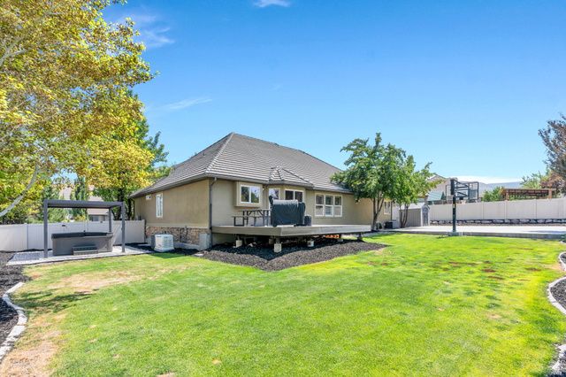14466 S LONG RIDGE DR, Herriman, UT 84096