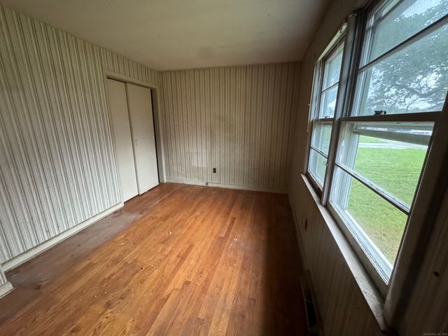 31 Ross Street, Milford, CT 06460