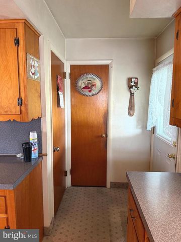 2414 ELIAS AVE, Lebanon, PA 17046