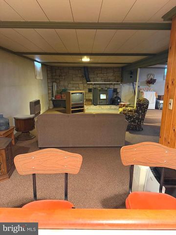 2414 ELIAS AVE, Lebanon, PA 17046