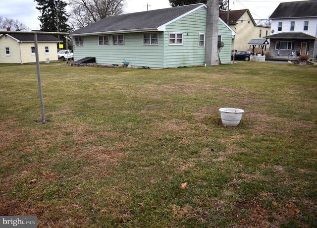 2414 ELIAS AVE, Lebanon, PA 17046