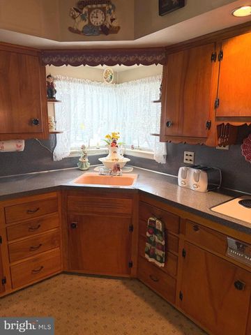 2414 ELIAS AVE, Lebanon, PA 17046