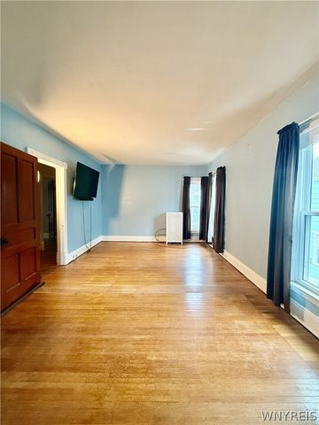 104 Cottage Street, Lockport City, NY 14094