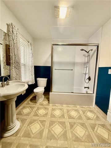 104 Cottage Street, Lockport City, NY 14094