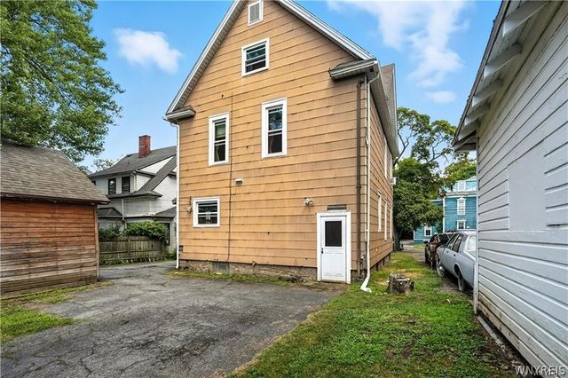 104 Cottage Street, Lockport City, NY 14094