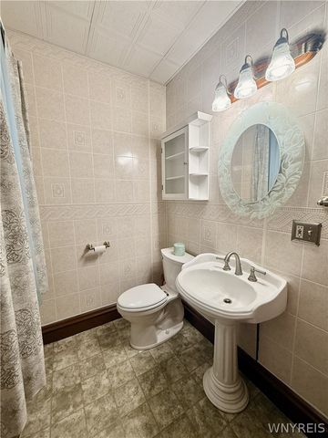 104 Cottage Street, Lockport City, NY 14094