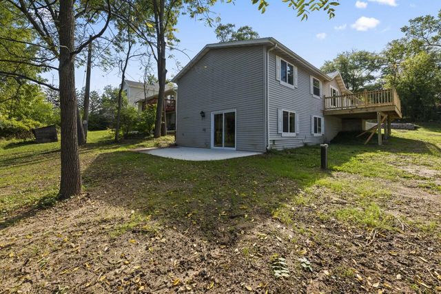 711 Division STREET, Delafield, WI 53018