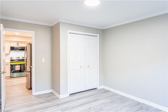 3 Ivyglen Court, Greensboro, NC 27406