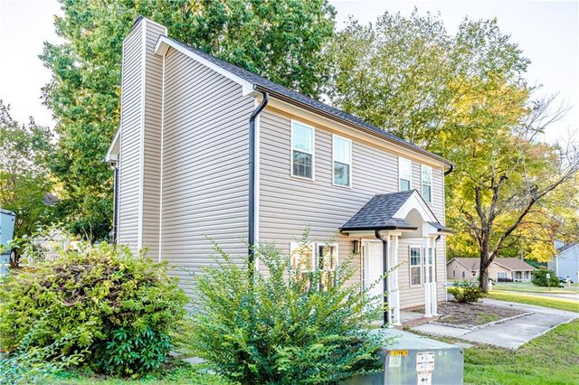 3 Ivyglen Court, Greensboro, NC 27406